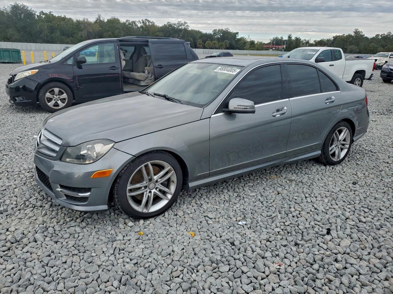 2013 MERCEDES-BENZ C