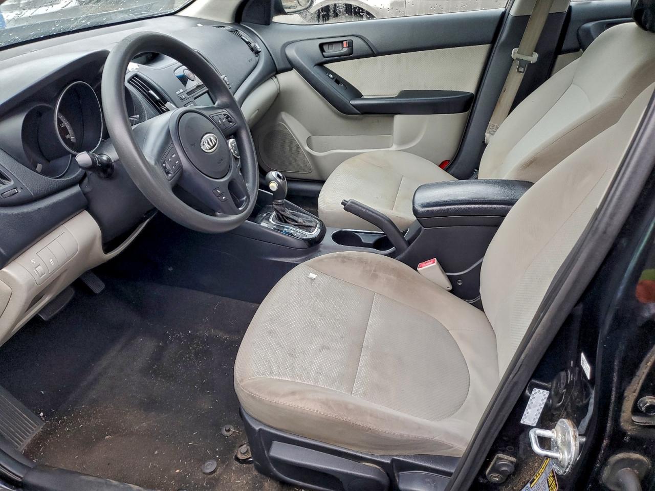 2012 KIA FORTE EX photo 7