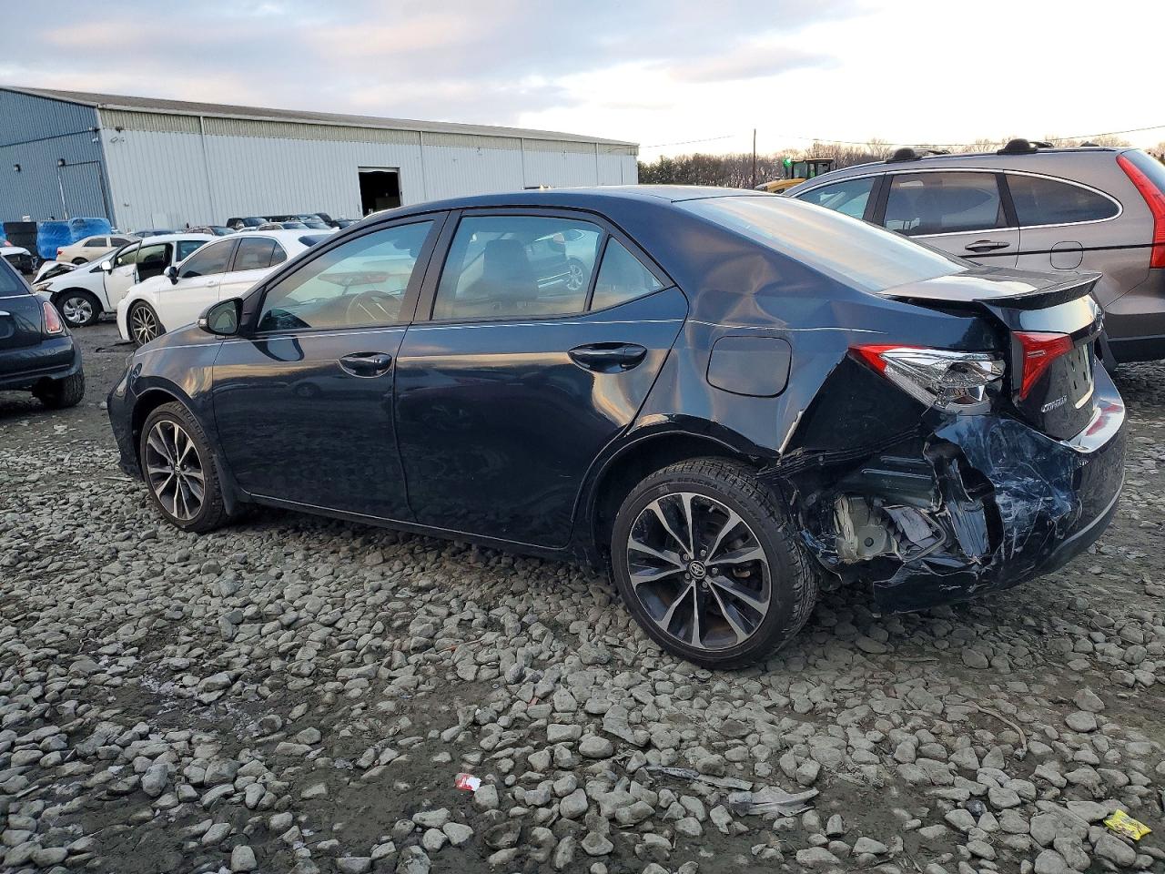 2017 TOYOTA COROLLA L photo 2