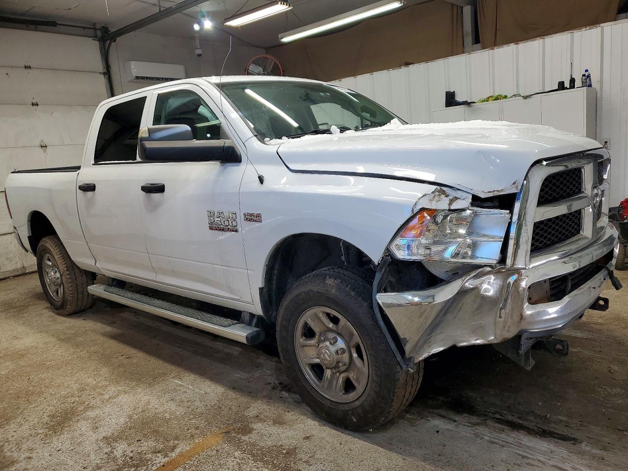 2016 RAM 2500 ST photo 4