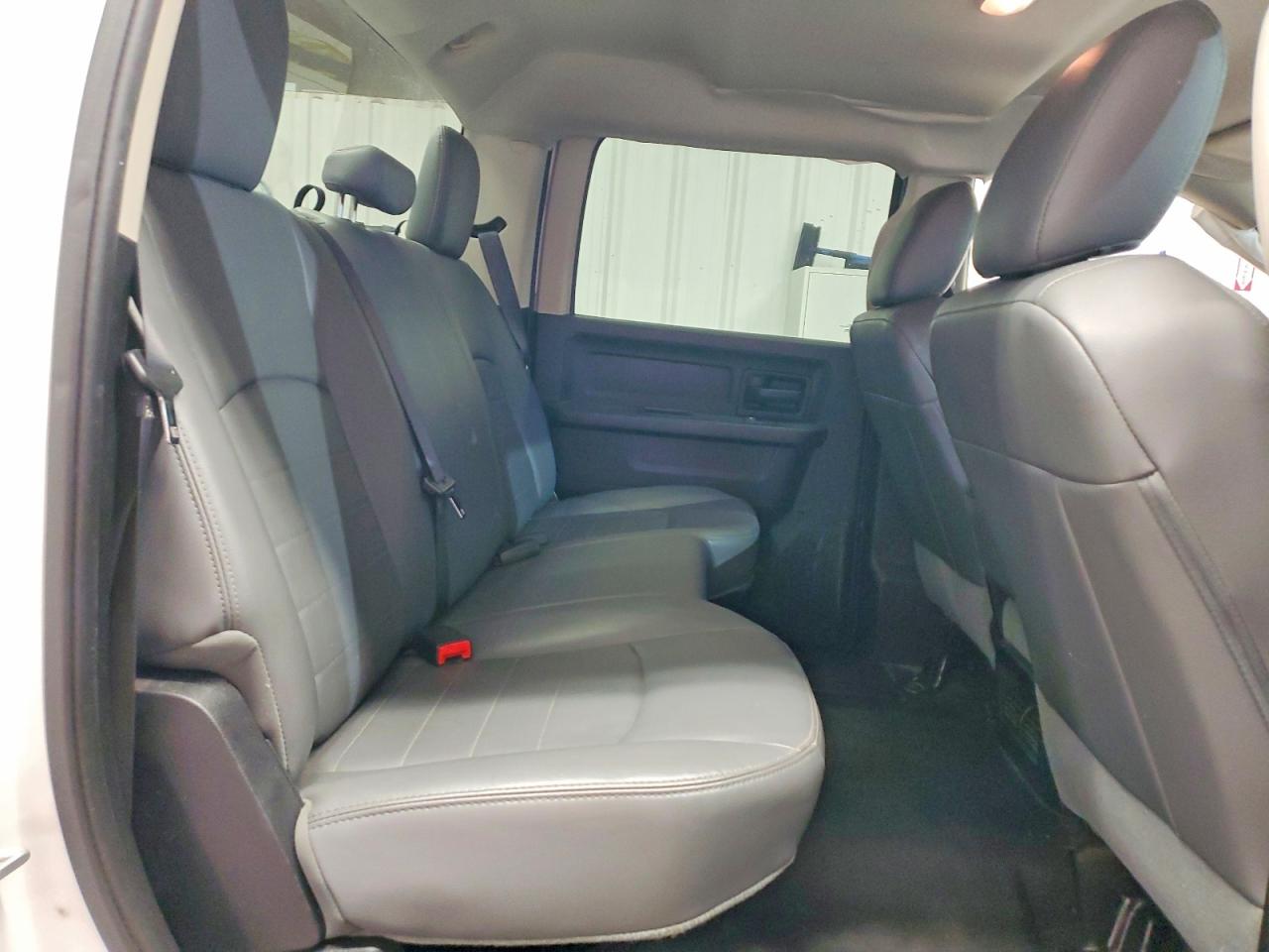 2016 RAM 2500 ST photo 10