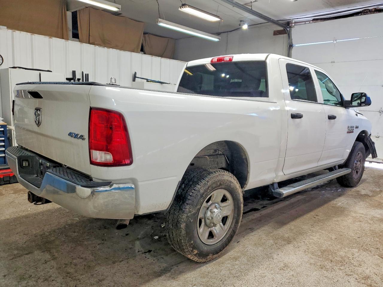 2016 RAM 2500 ST photo 3