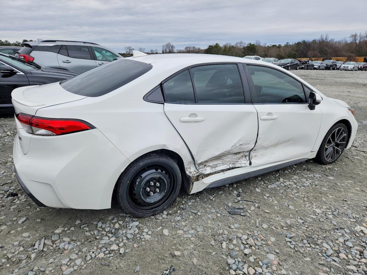 2021 TOYOTA COROLLA SE photo 3