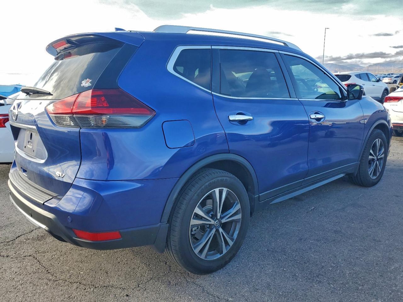 2019 NISSAN ROGUE S photo 3