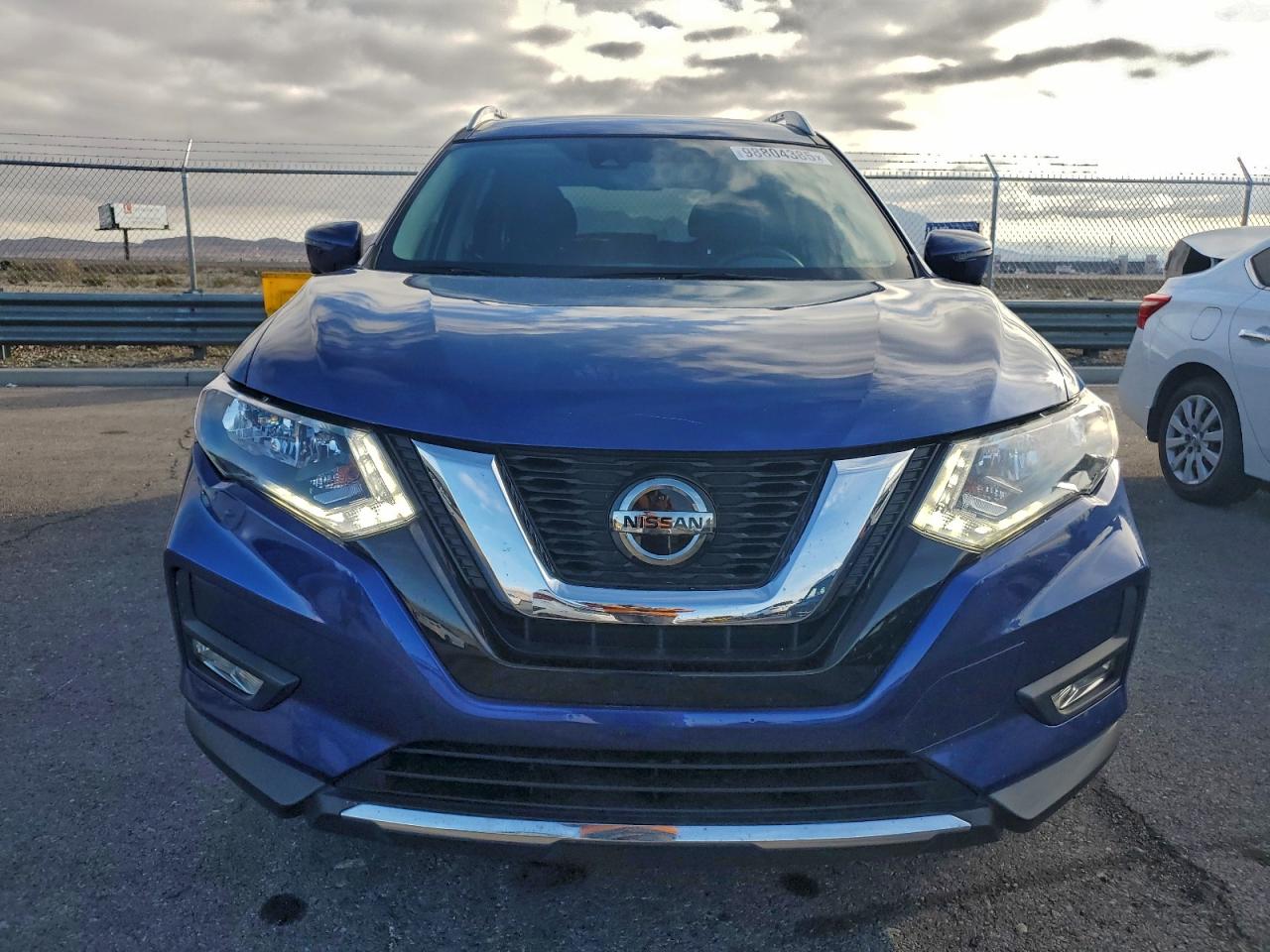 2019 NISSAN ROGUE S photo 5