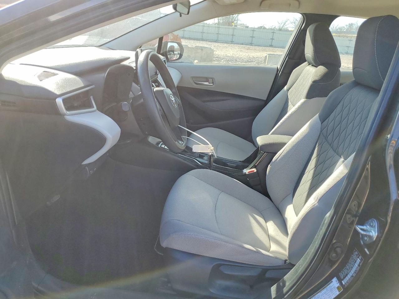 2020 TOYOTA COROLLA LE photo 7