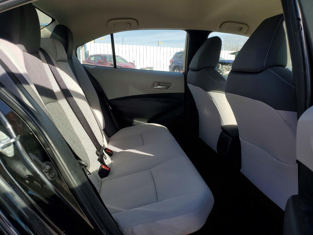 2020 TOYOTA COROLLA LE photo 10