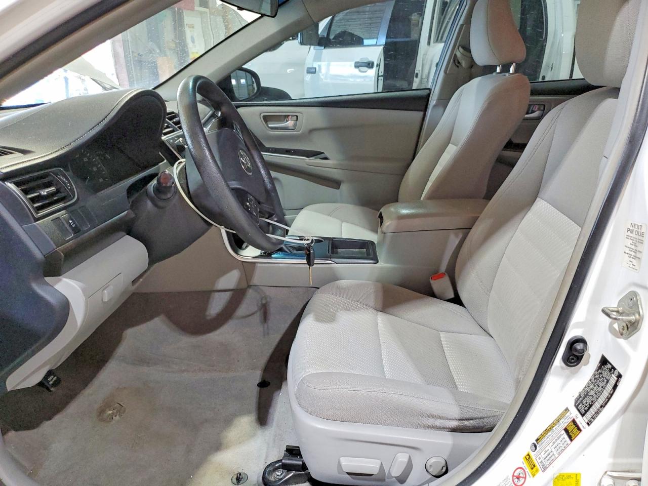 2015 TOYOTA CAMRY LE photo 7