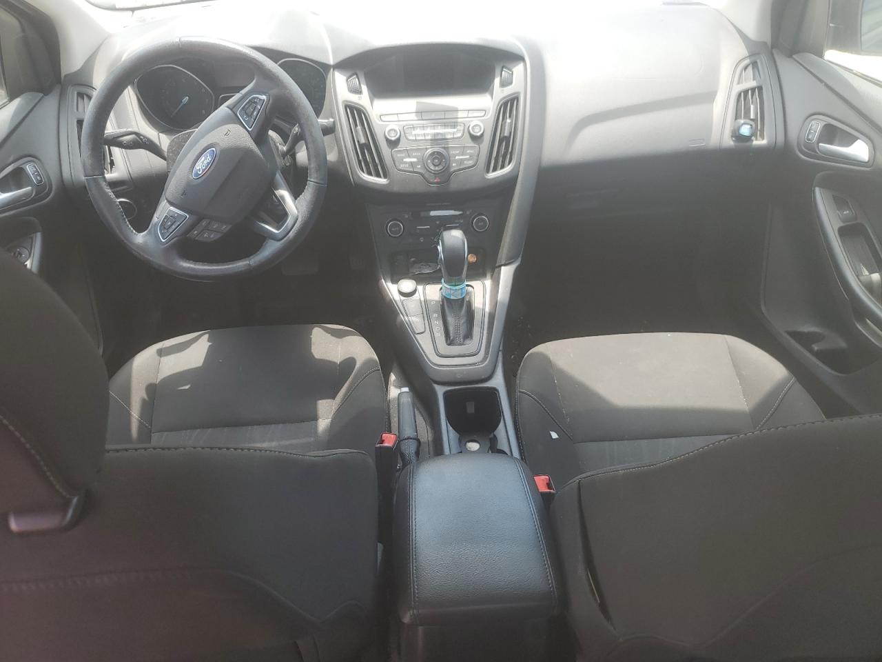 2018 FORD FOCUS photo 8