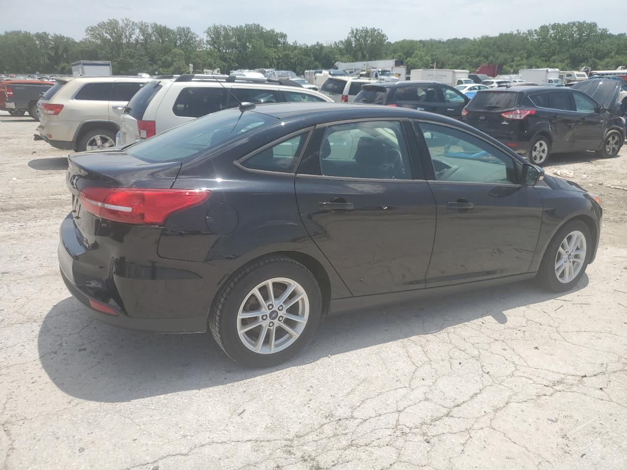 2018 FORD FOCUS photo 3