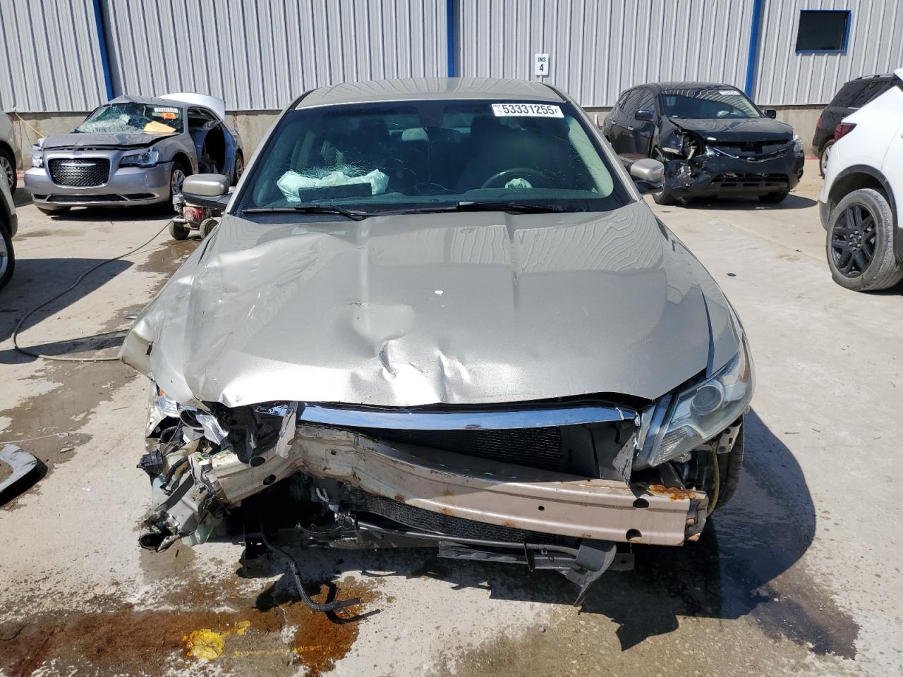 2010 FORD TAURUS SEL photo 5
