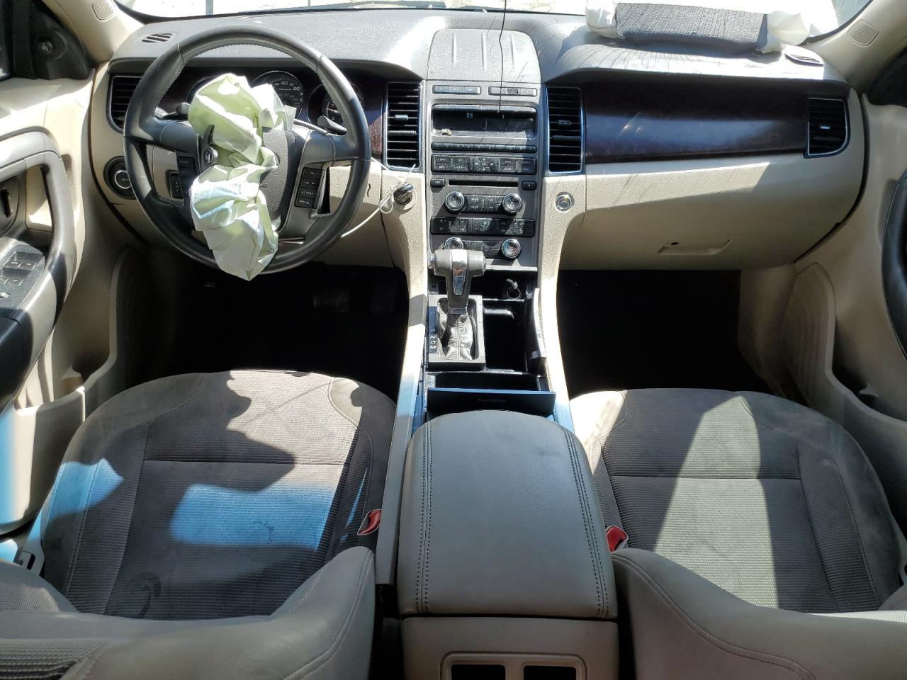 2010 FORD TAURUS SEL photo 8