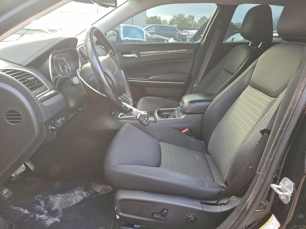 2021 CHRYSLER 300 TOURING photo 7