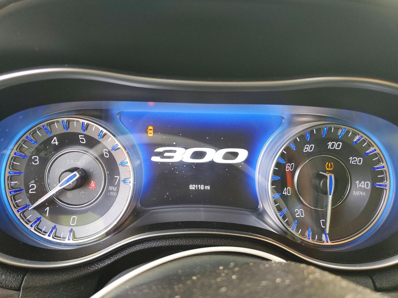 2021 CHRYSLER 300 TOURING photo 9