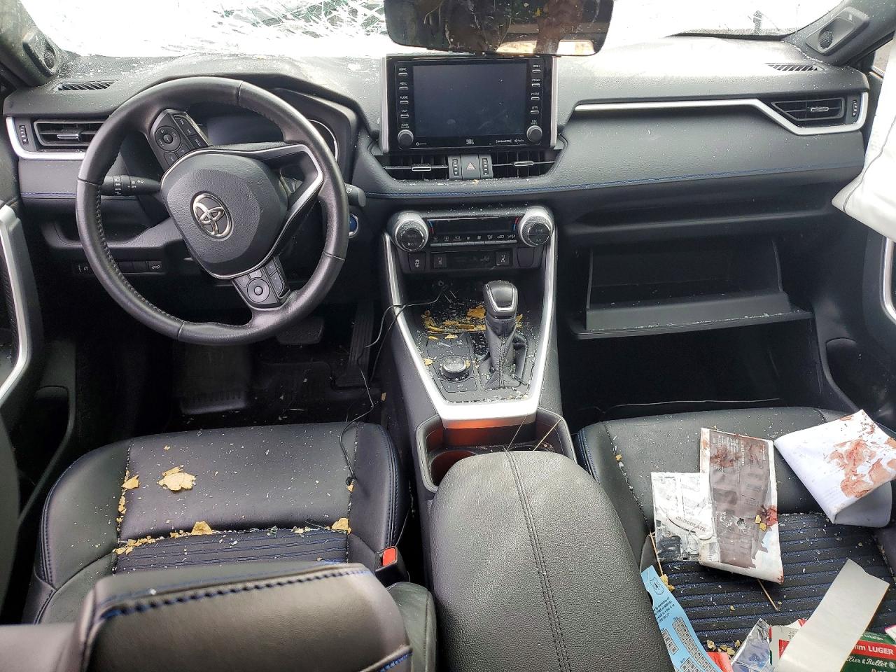 2021 TOYOTA RAV4 XSE photo 8