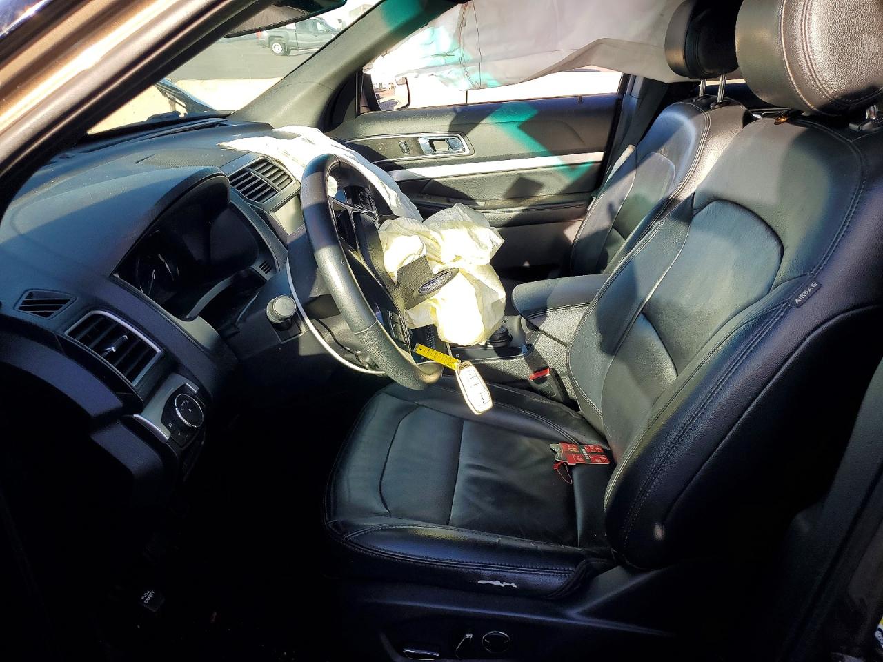 2016 FORD EXPLORER XLT photo 7