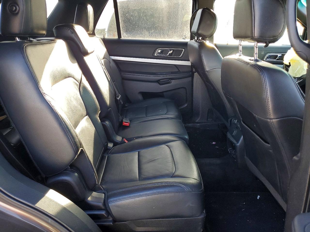 2016 FORD EXPLORER XLT photo 11