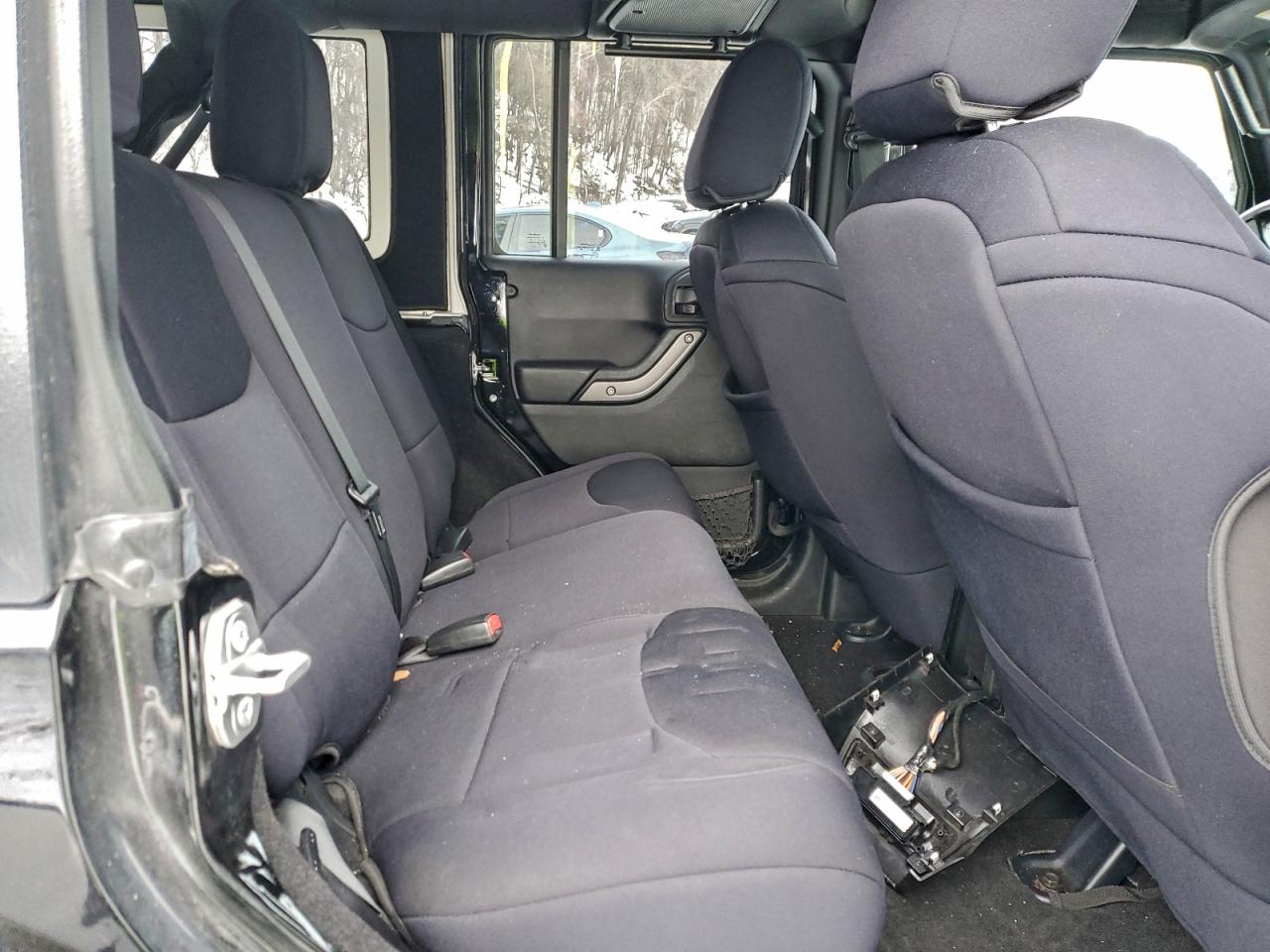 2015 JEEP WRANGLER UNLIMITED SPORT photo 11