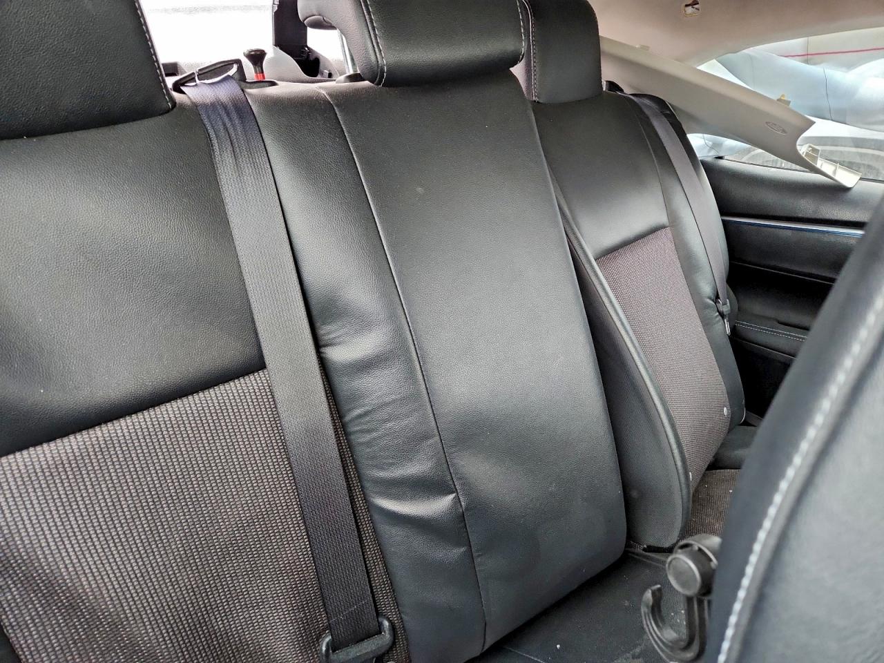 2014 TOYOTA COROLLA L photo 10