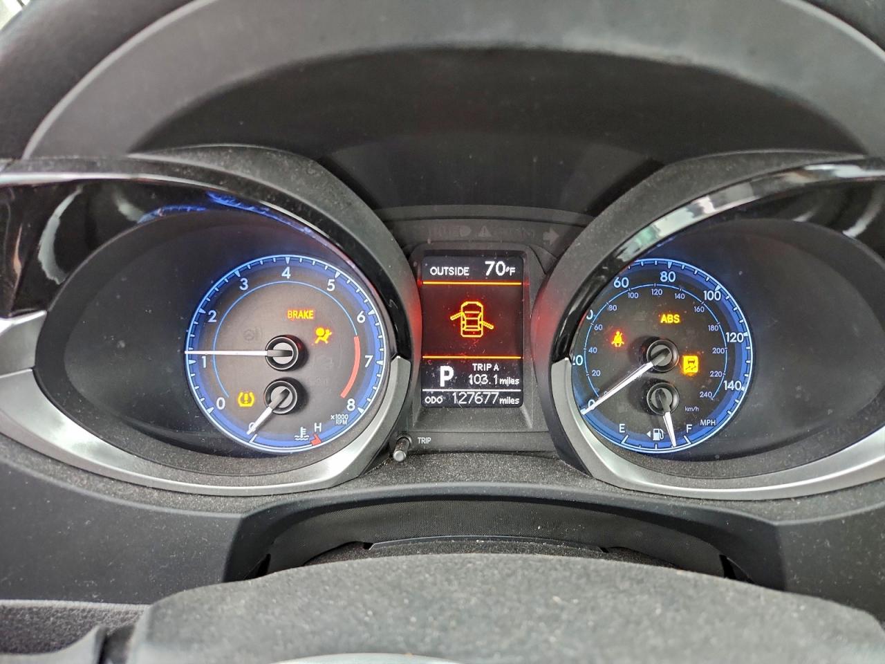 2014 TOYOTA COROLLA L photo 9