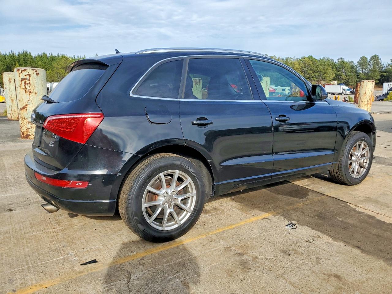 2010 AUDI Q5 PREMIUM PLUS photo 3