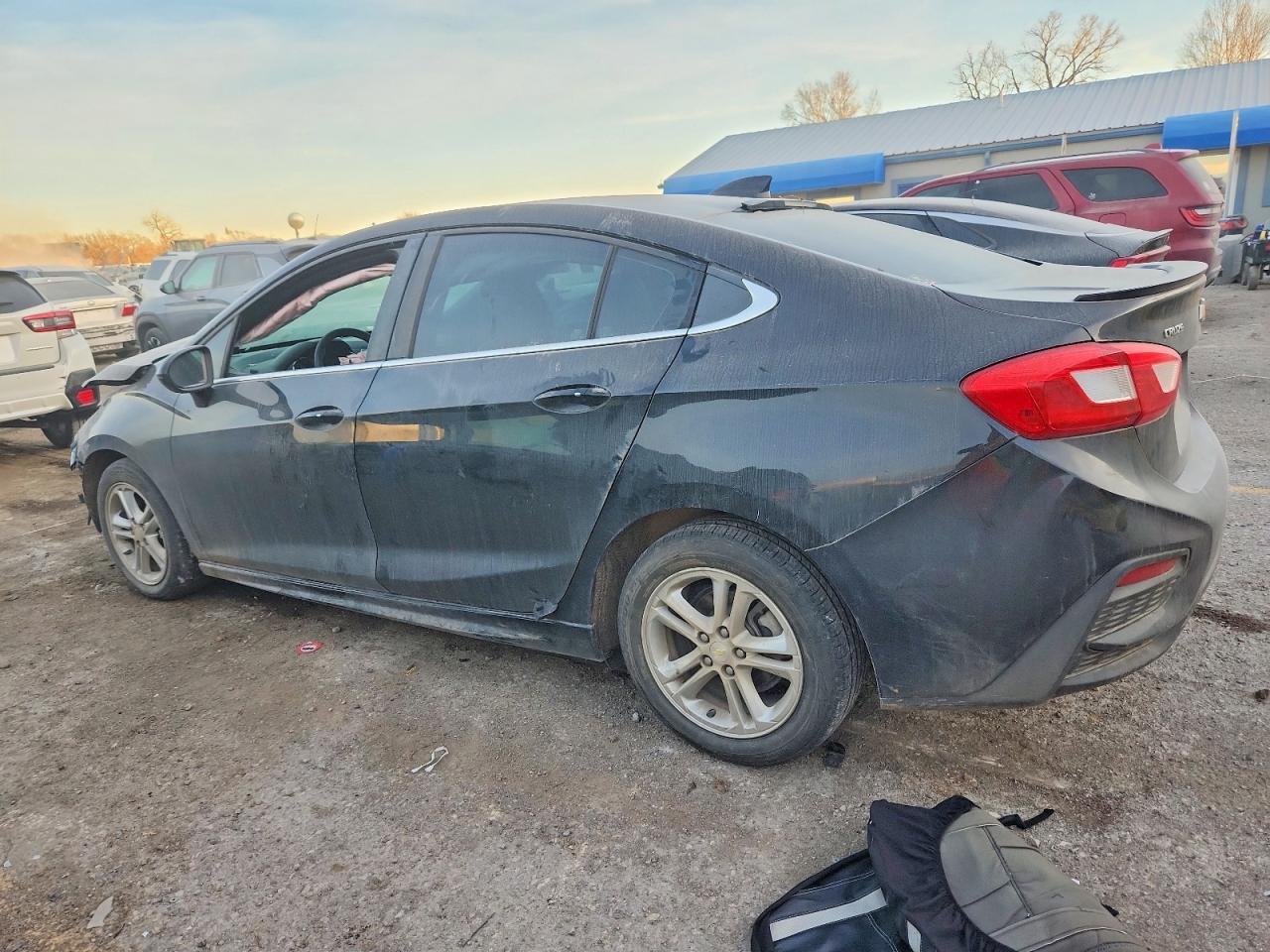 2016 CHEVROLET CRUZE LT photo 2