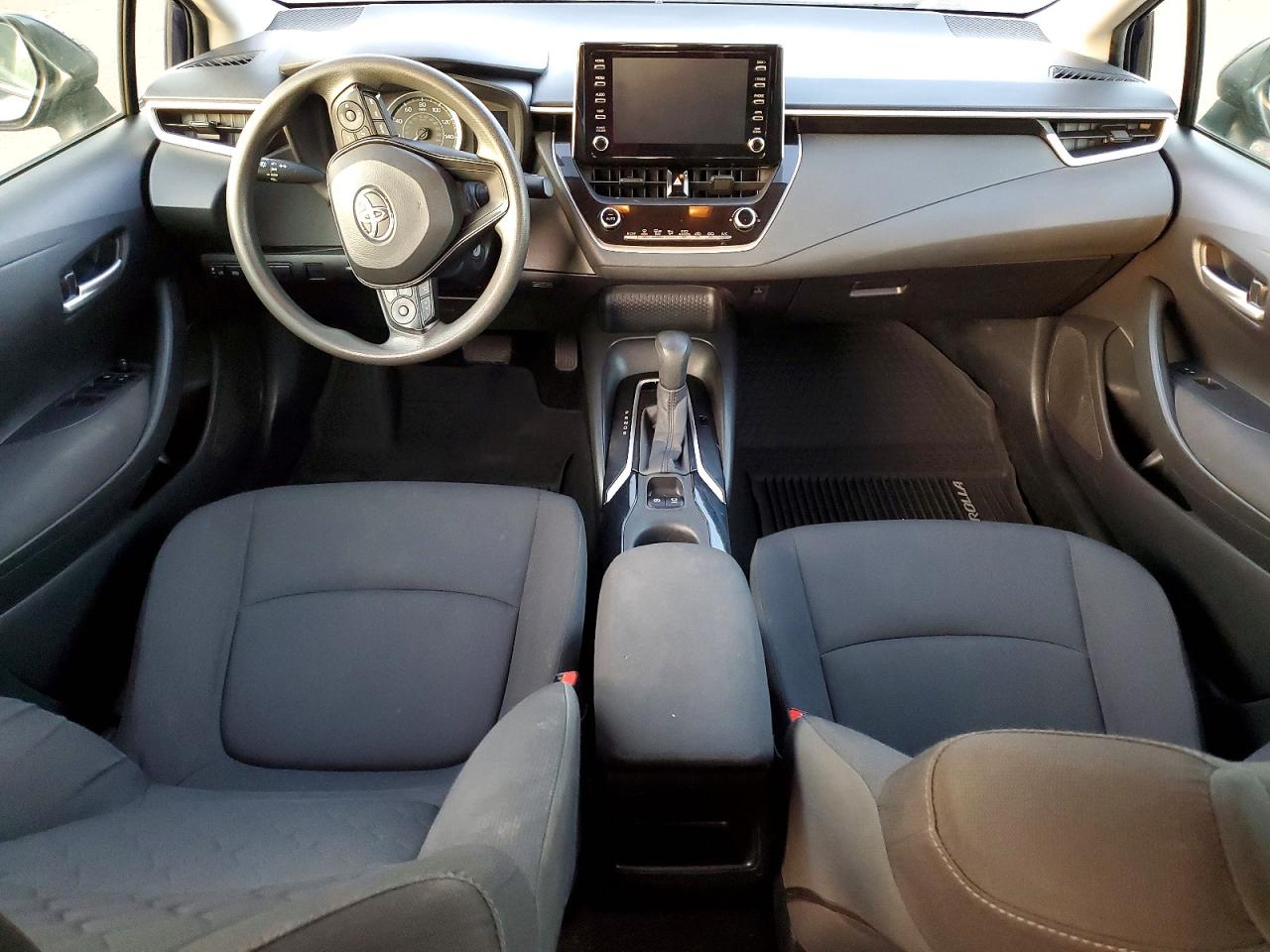 2020 TOYOTA COROLLA LE photo 8