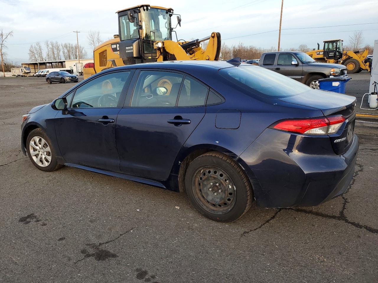 2020 TOYOTA COROLLA LE photo 2