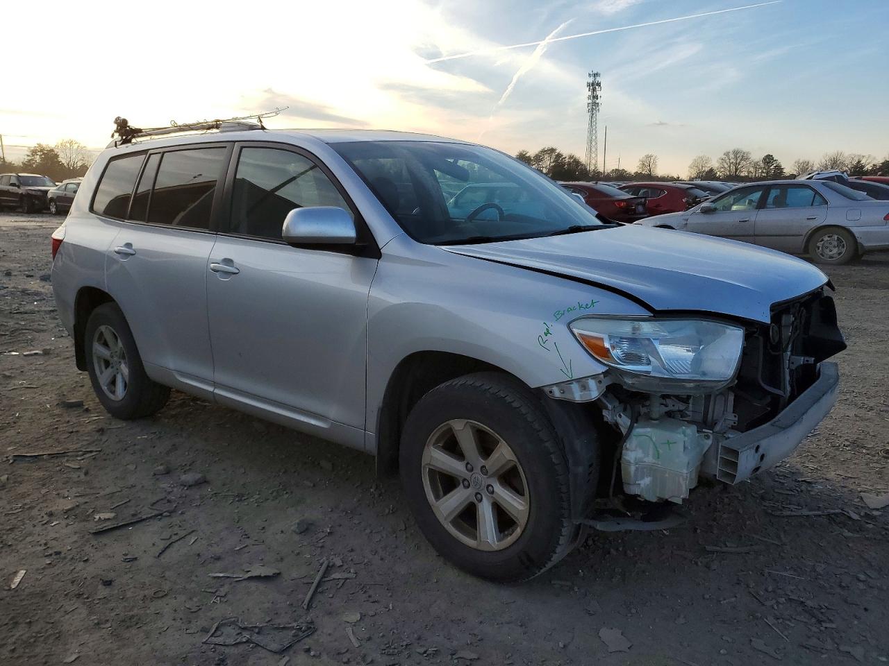 2010 TOYOTA HIGHLANDER SE photo 4