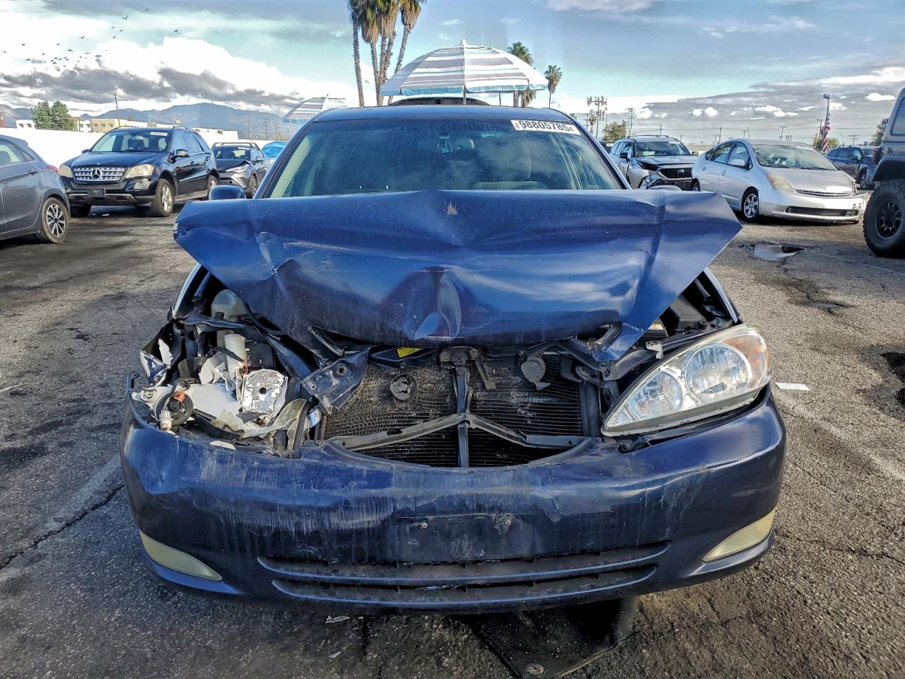 2004 TOYOTA CAMRY LE photo 5