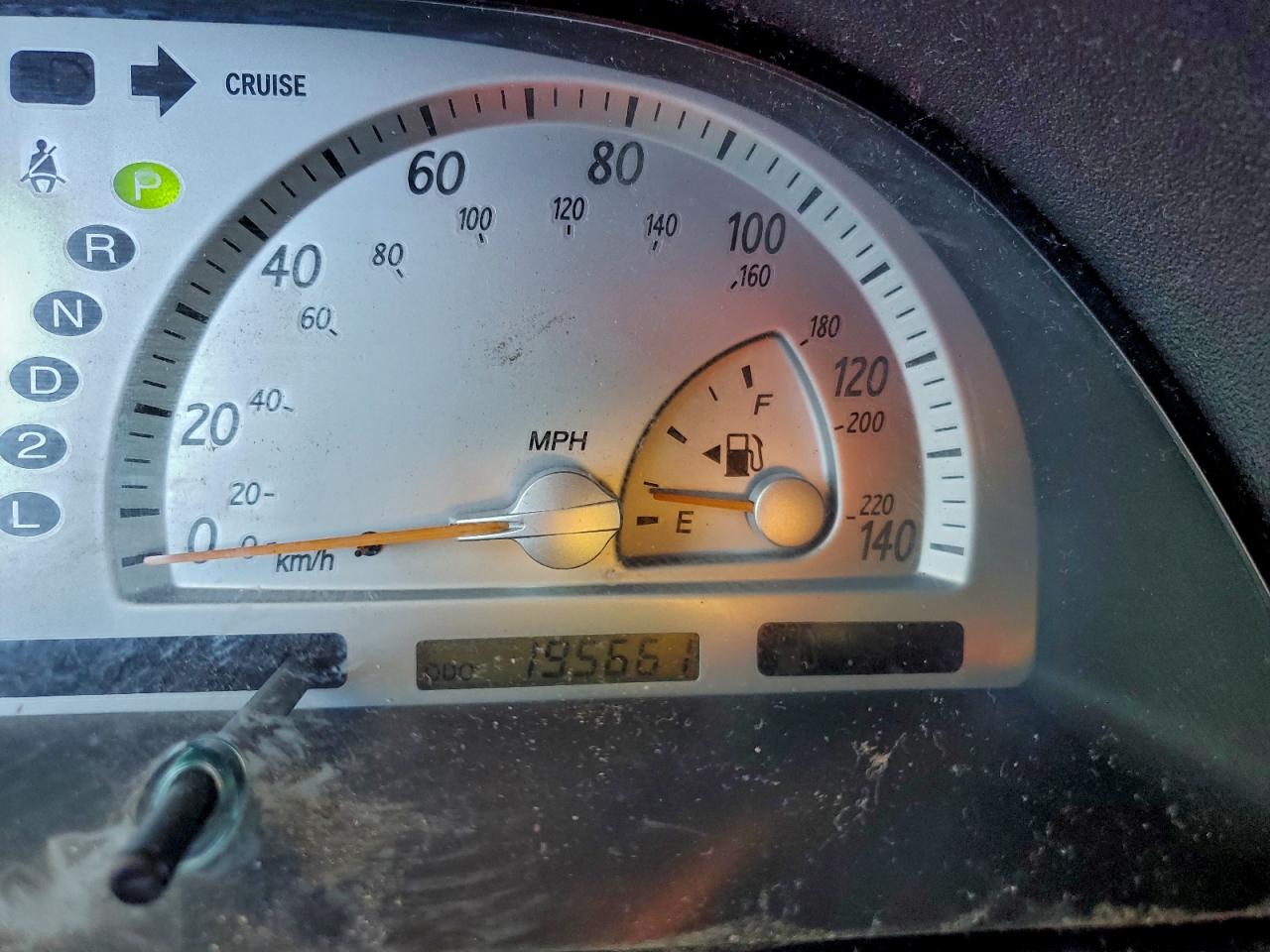 2004 TOYOTA CAMRY LE photo 9