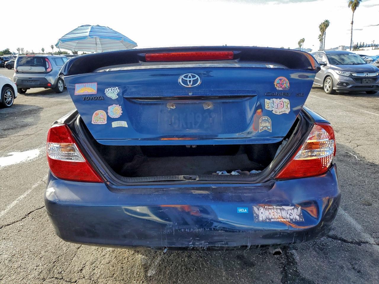 2004 TOYOTA CAMRY LE photo 6
