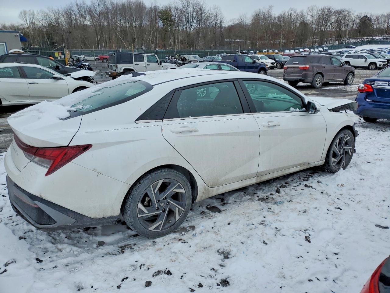 2024 HYUNDAI ELANTRA SEL photo 3