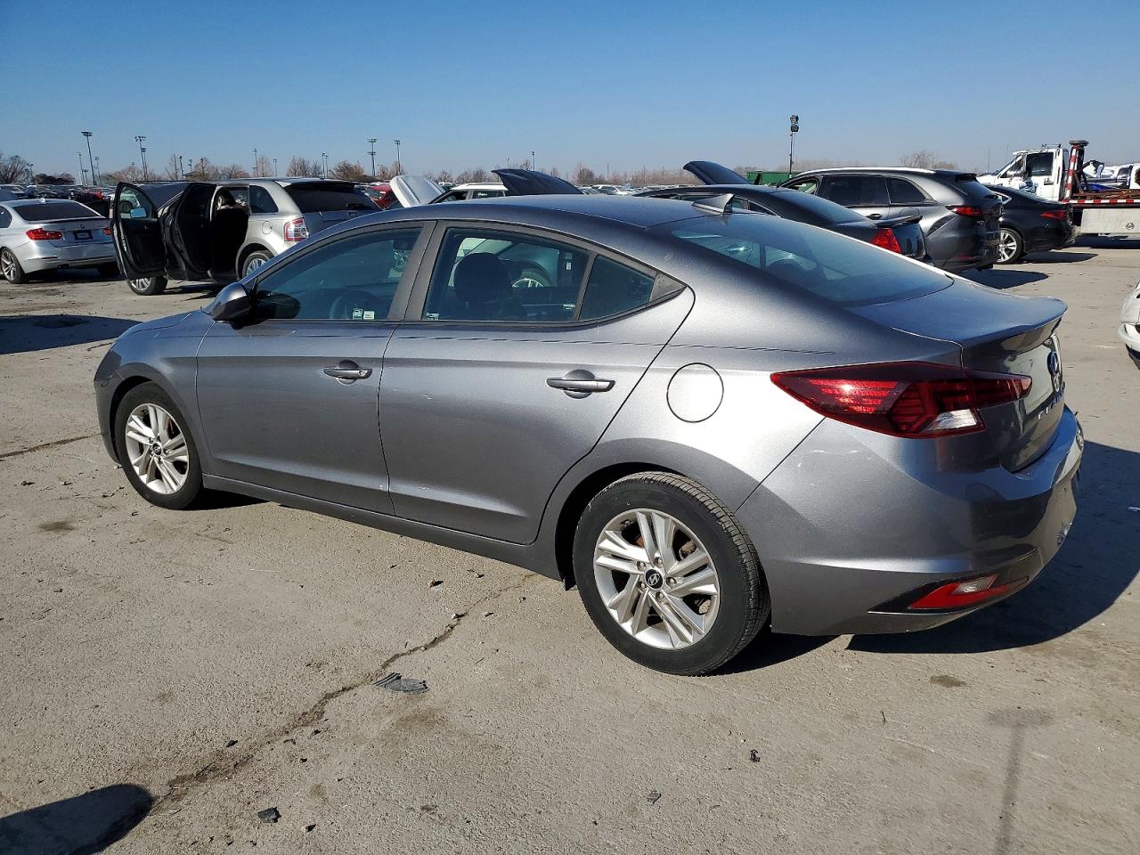 2019 HYUNDAI ELANTRA SEL photo 2