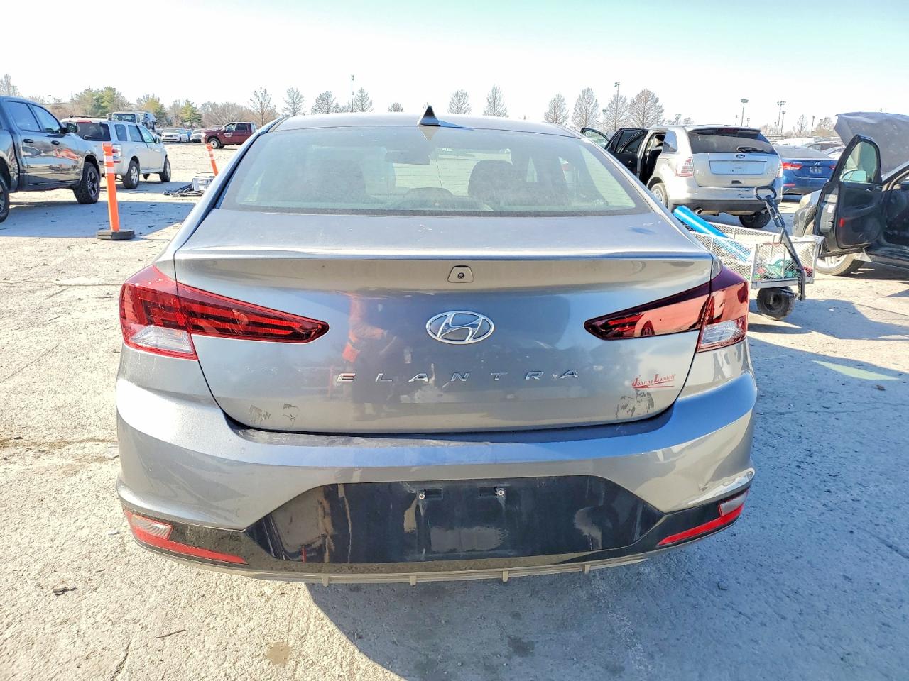 2019 HYUNDAI ELANTRA SEL photo 6