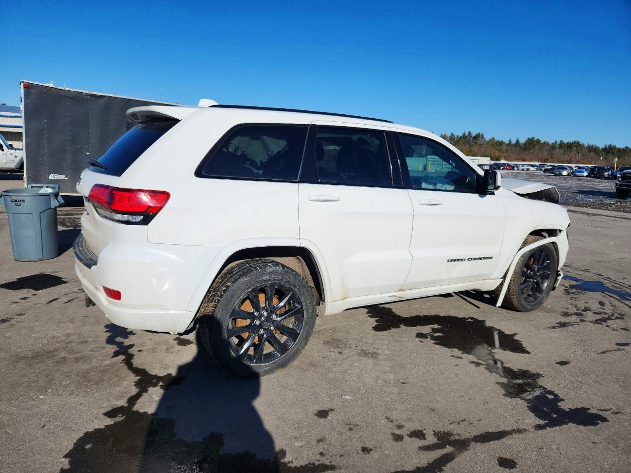 2019 JEEP GRAND CHEROKEE LAREDO photo 3