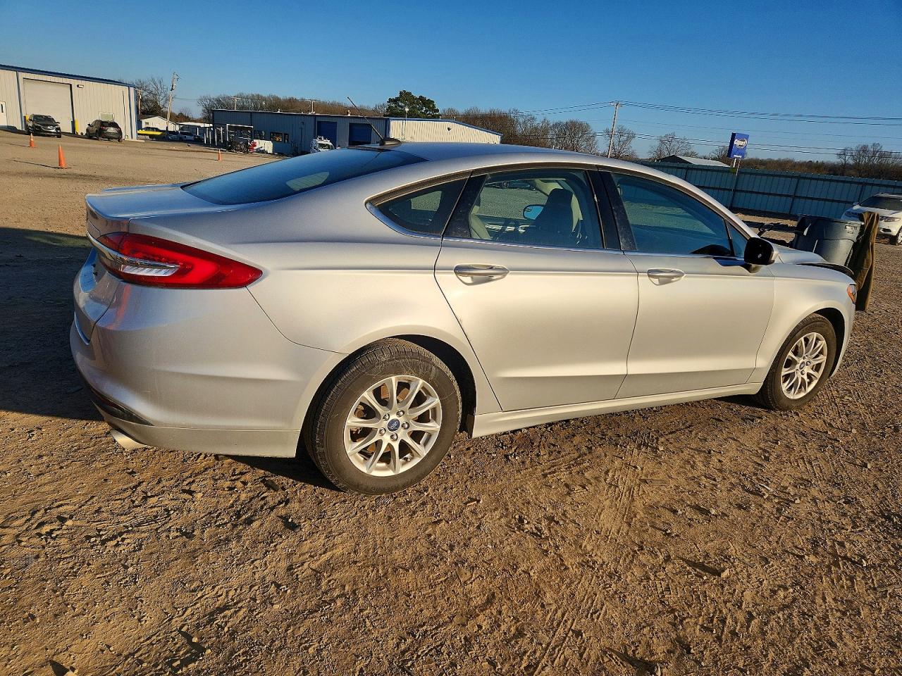 2017 FORD FUSION S photo 3