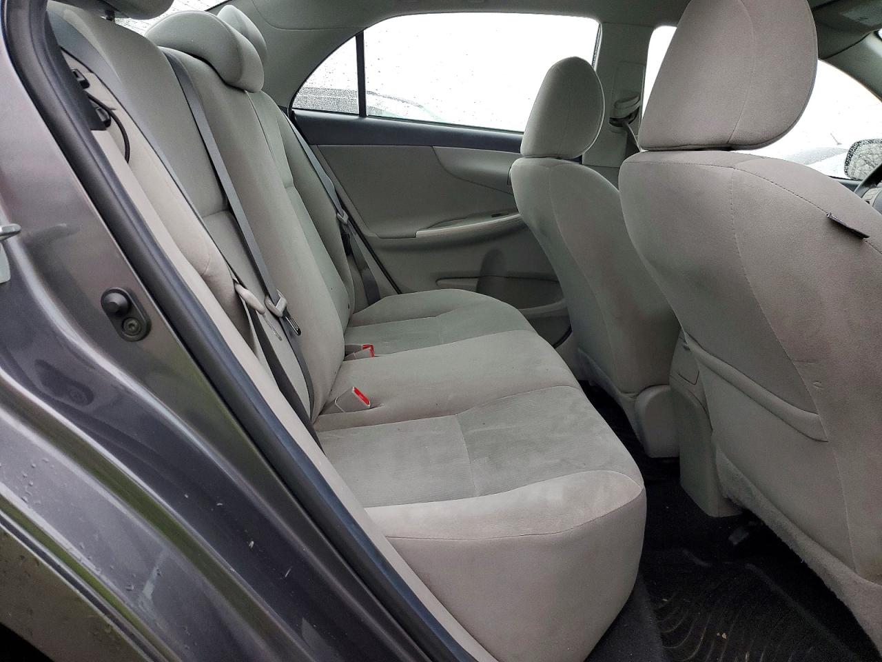 2013 TOYOTA COROLLA BASE photo 10