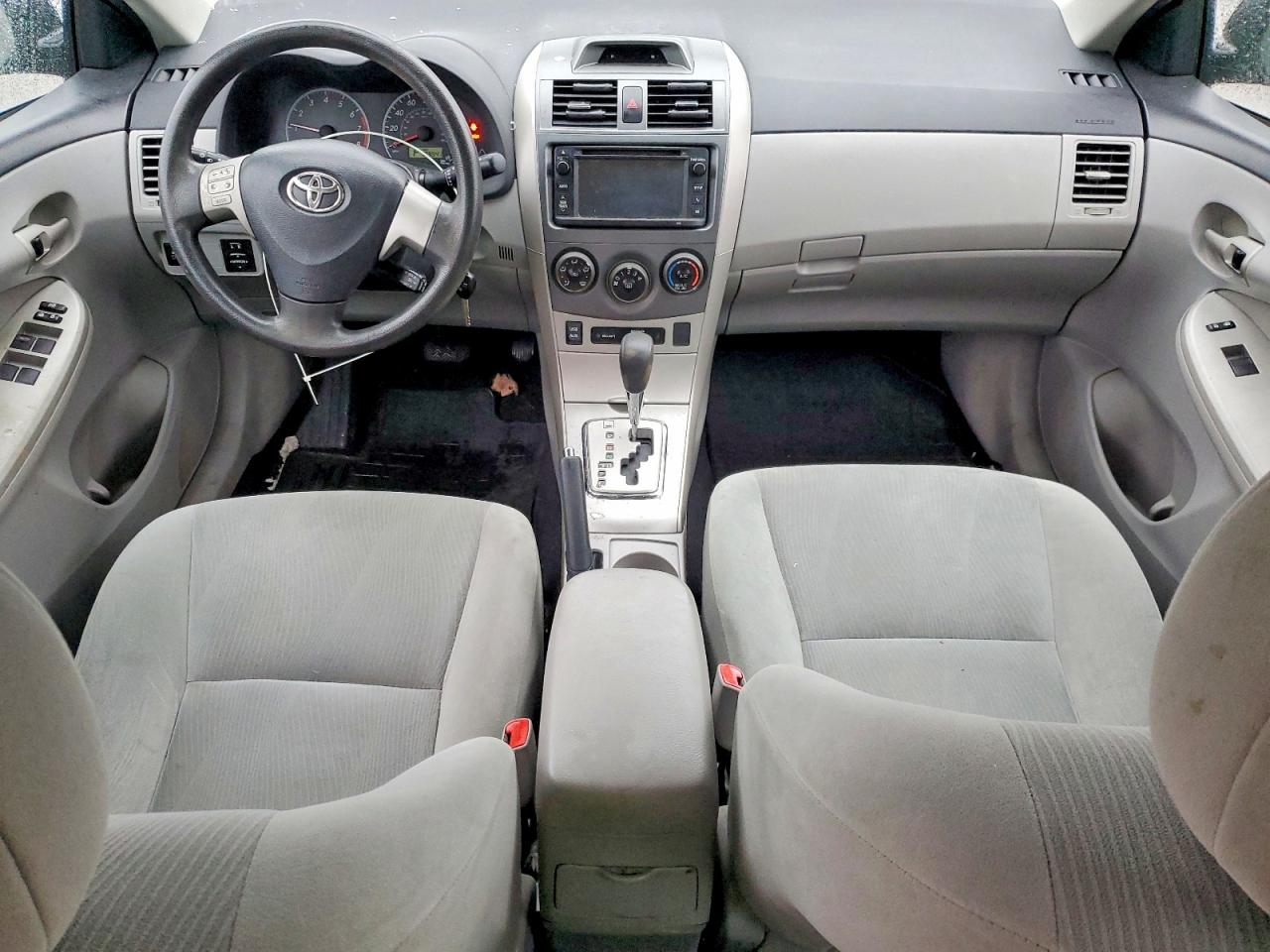 2013 TOYOTA COROLLA BASE photo 8
