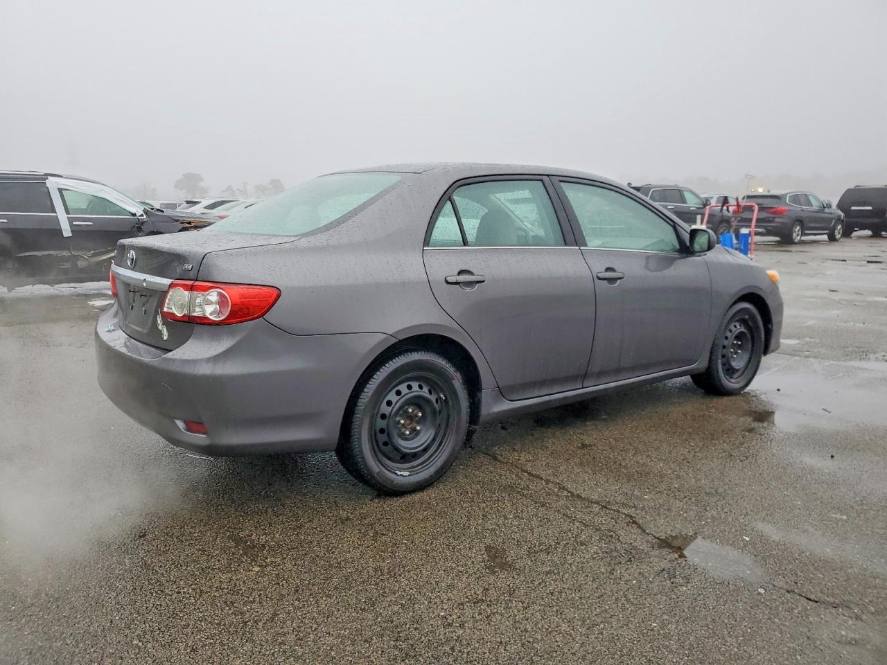 2013 TOYOTA COROLLA BASE photo 3