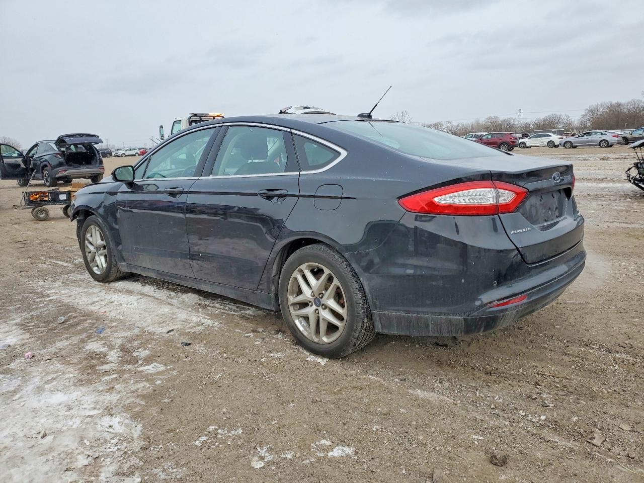 2013 FORD FUSION SE photo 2