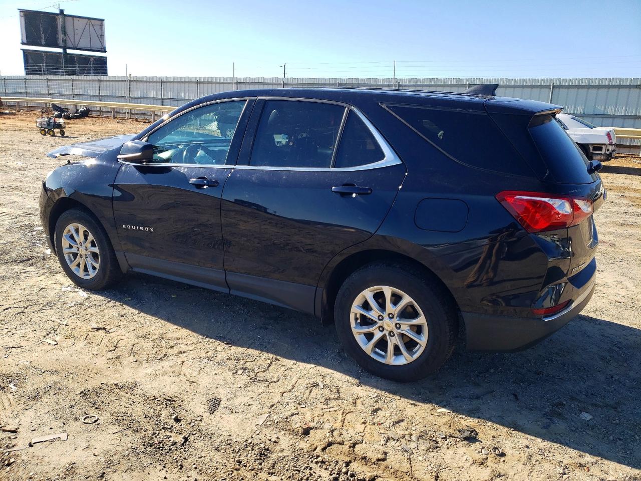 2020 CHEVROLET EQUINOX LT photo 2