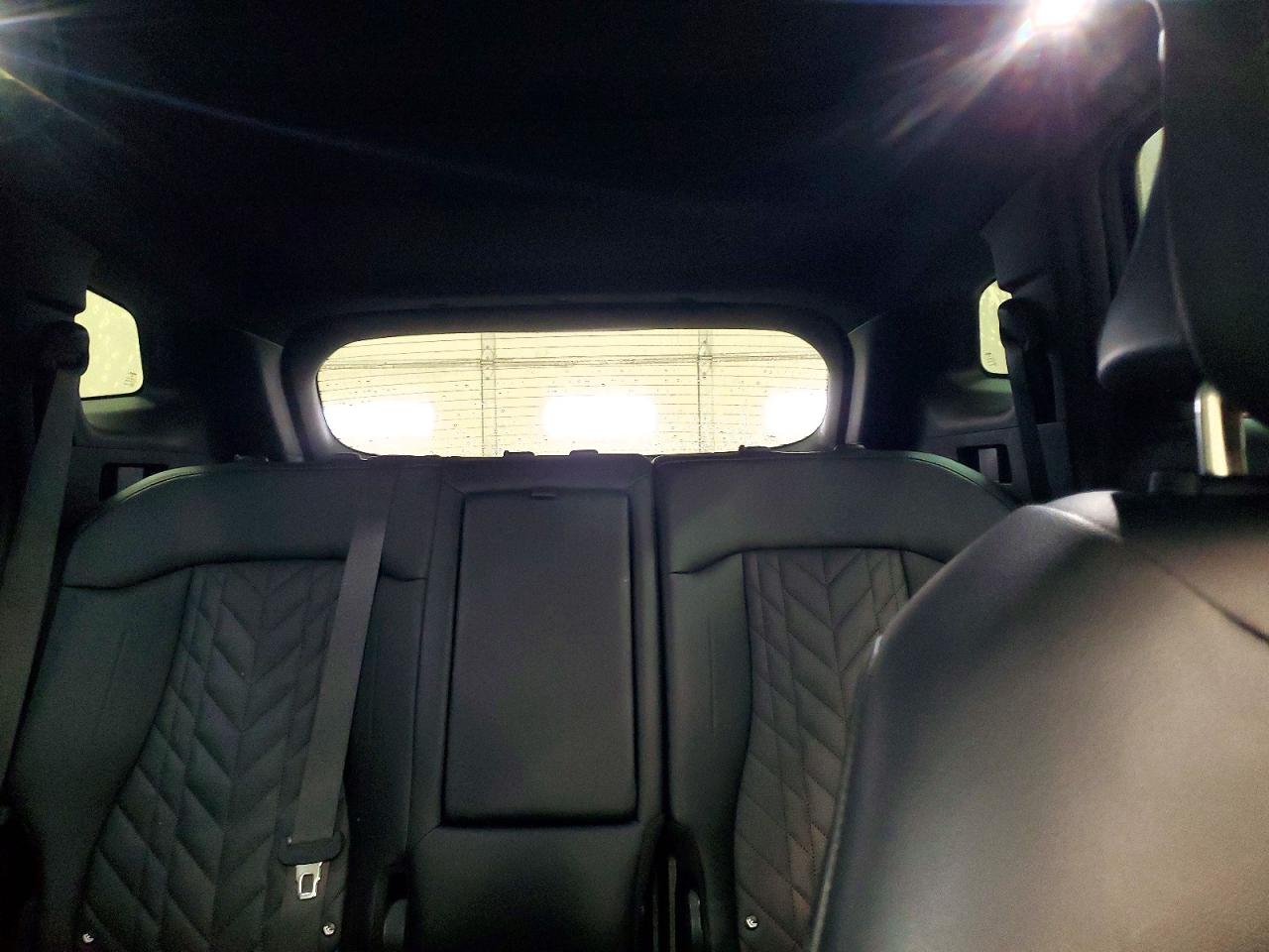 2025 KIA SPORTAGE X-LINE photo 10