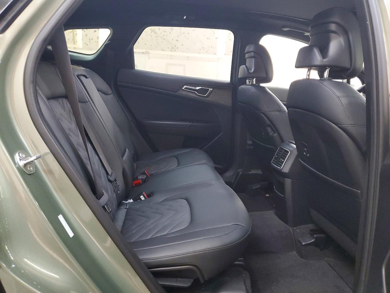 2025 KIA SPORTAGE X-LINE photo 11