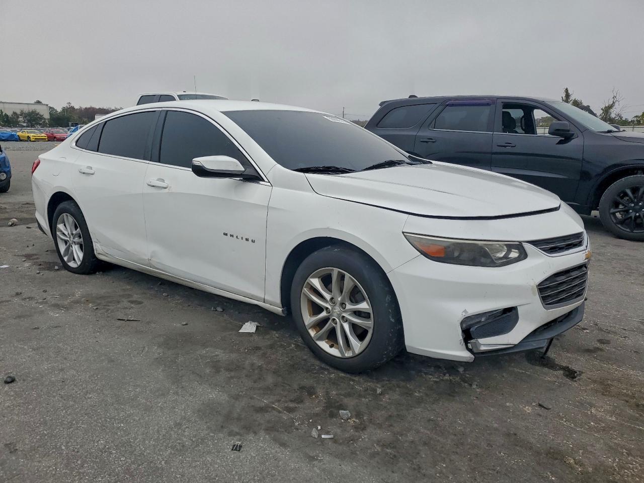 2016 CHEVROLET MALIBU LT photo 4