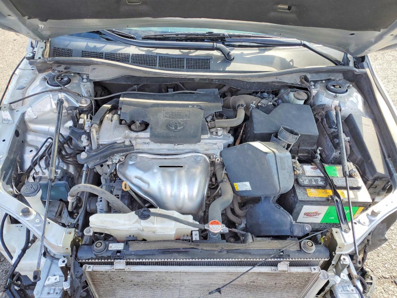 2016 TOYOTA CAMRY LE photo 11