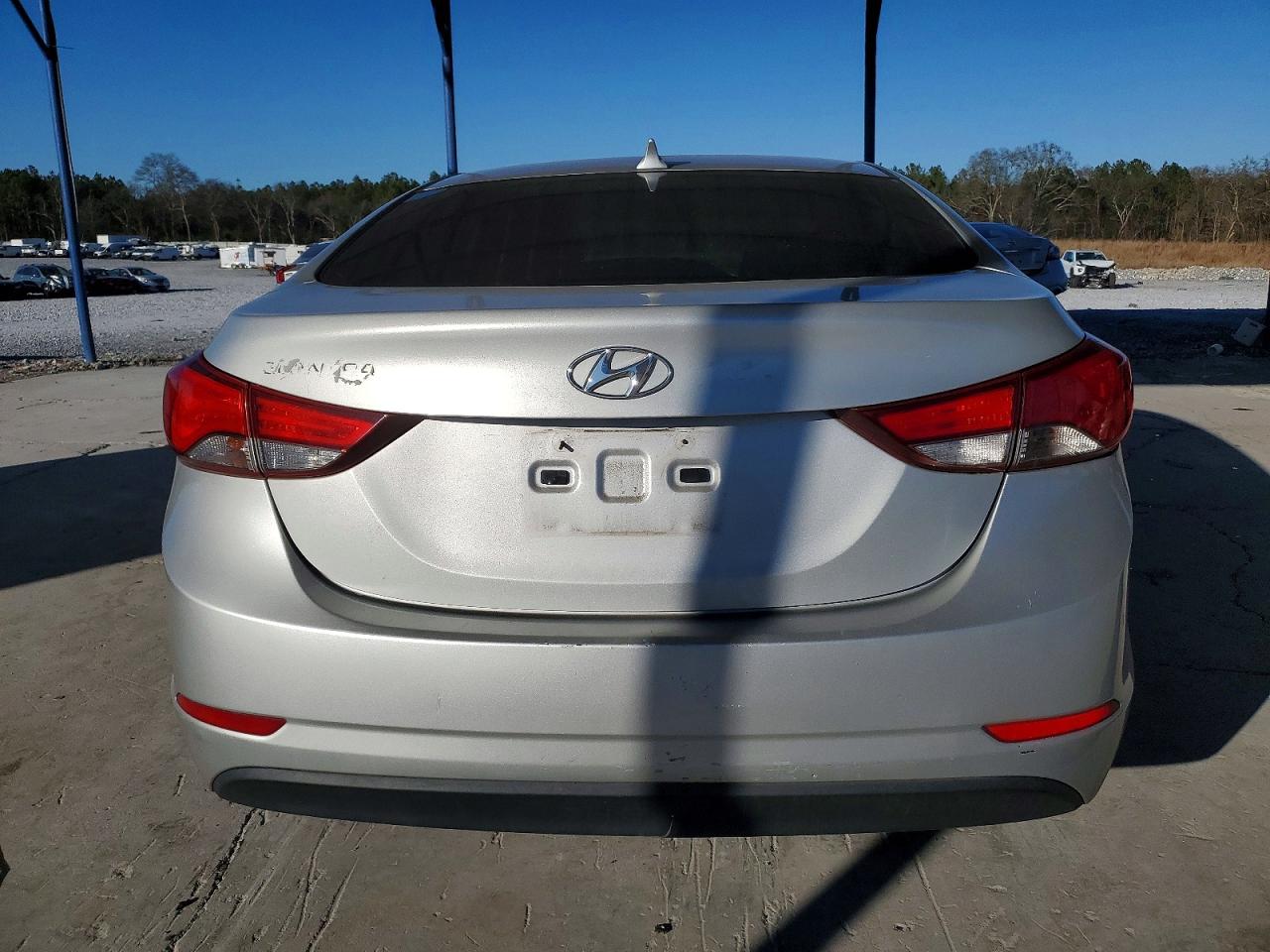 2015 HYUNDAI ELANTRA SE photo 6