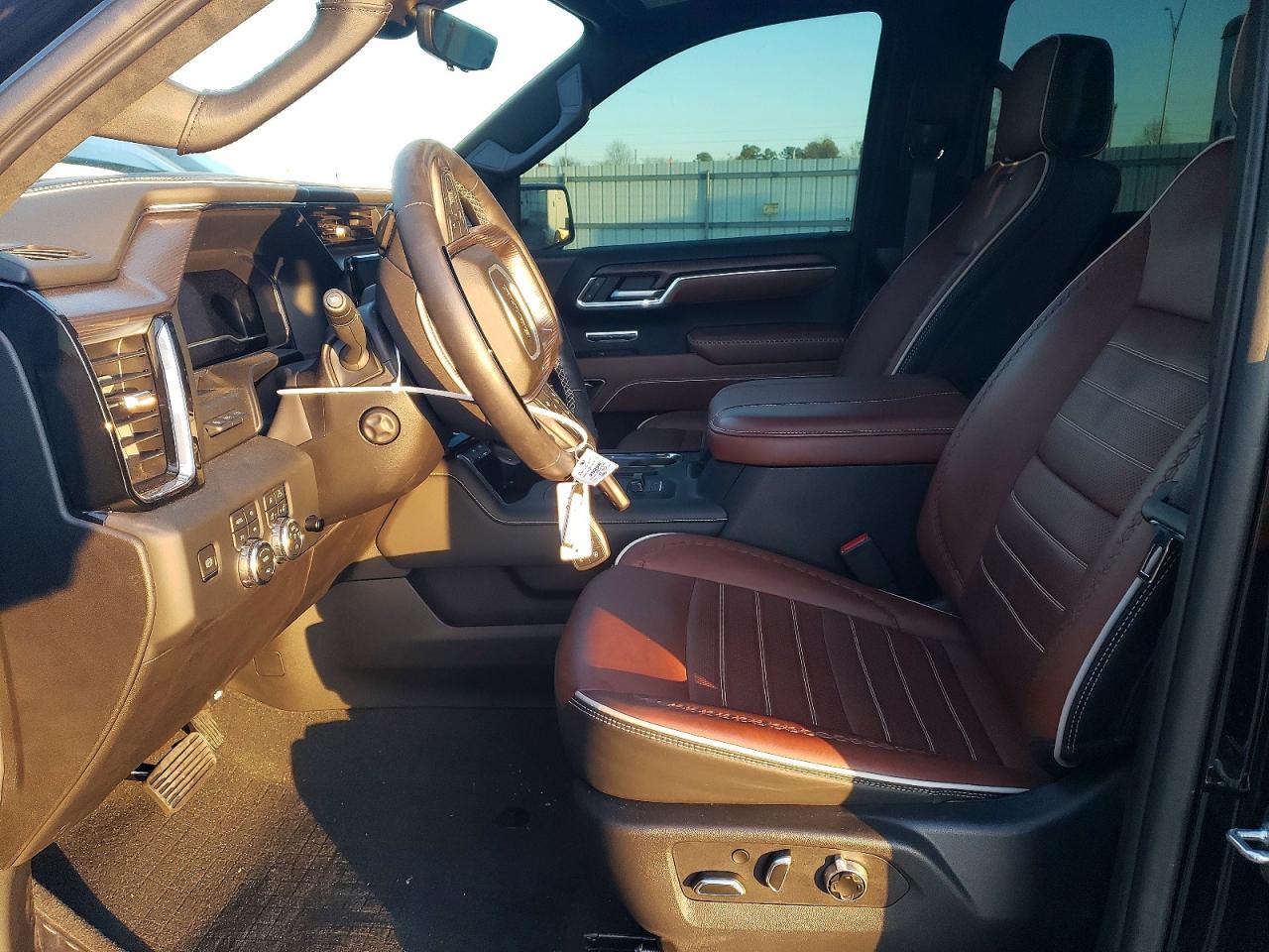 2025 GMC SIERRA K1500 DENALI ULTIMATE photo 7