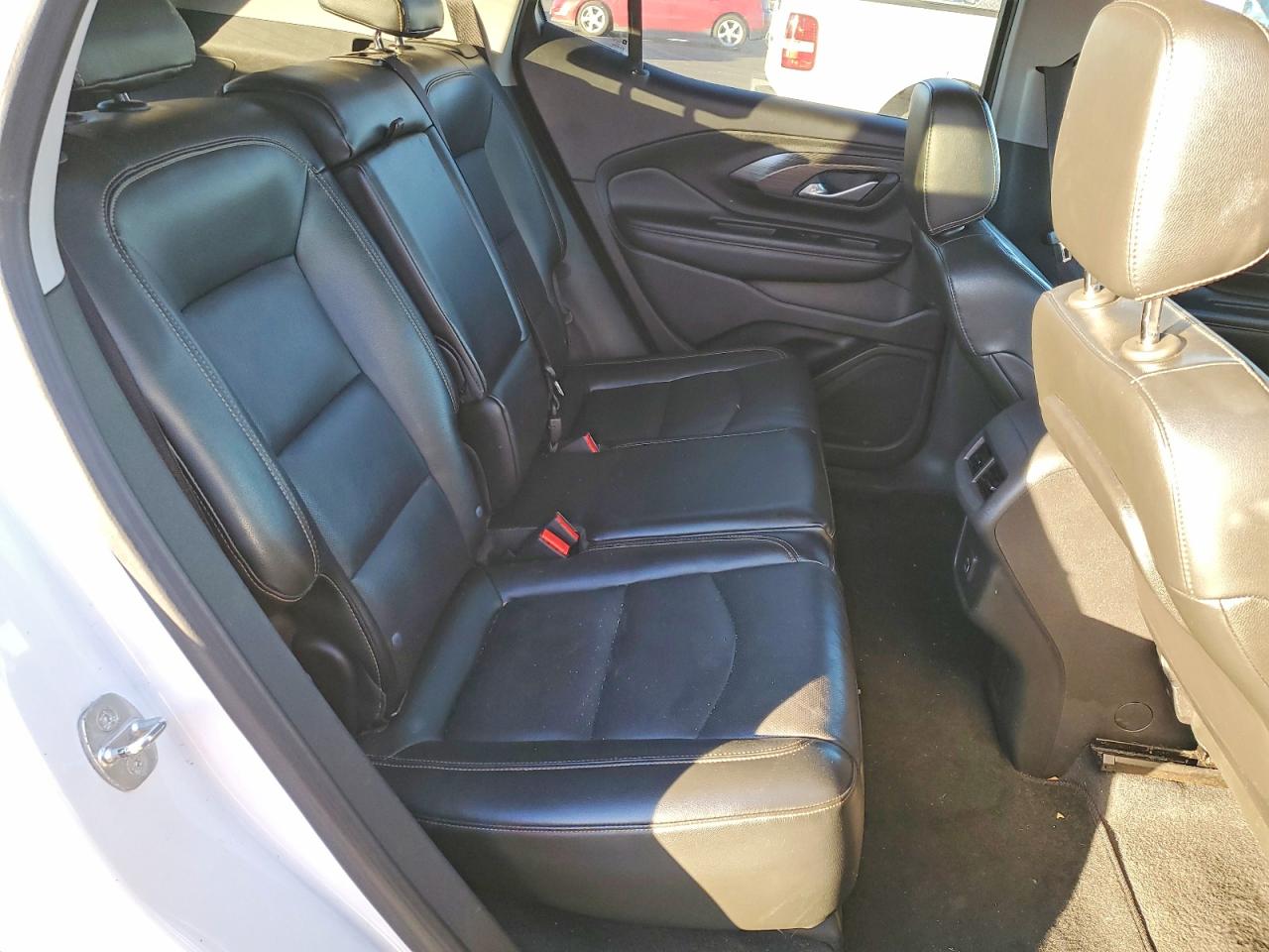 2020 GMC TERRAIN SLT photo 11