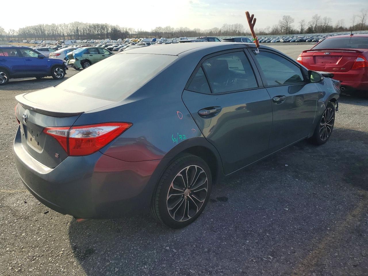 2016 TOYOTA COROLLA S PLUS photo 3
